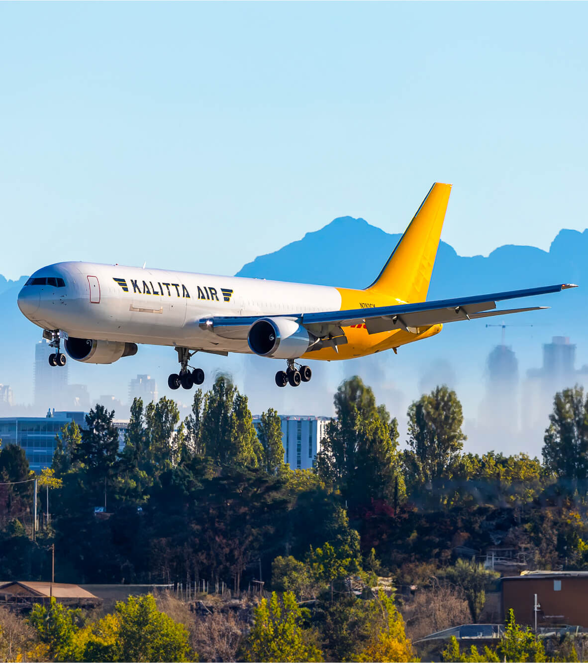 Kalitta Air plane flying